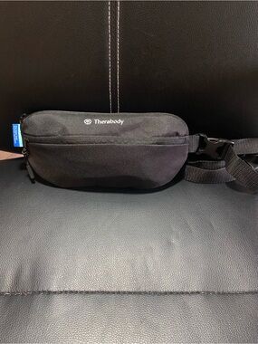 NEW🎉 Therabody Black Crossbody Belt Bag Unisex